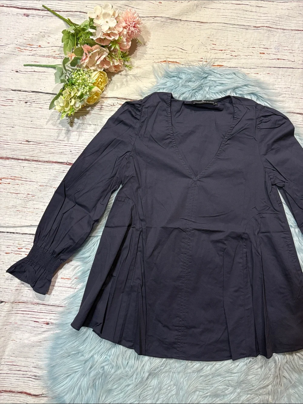 NWOT Tuckernuck Navy Easton V-neck 3/4 Puff Sleeve Blouse